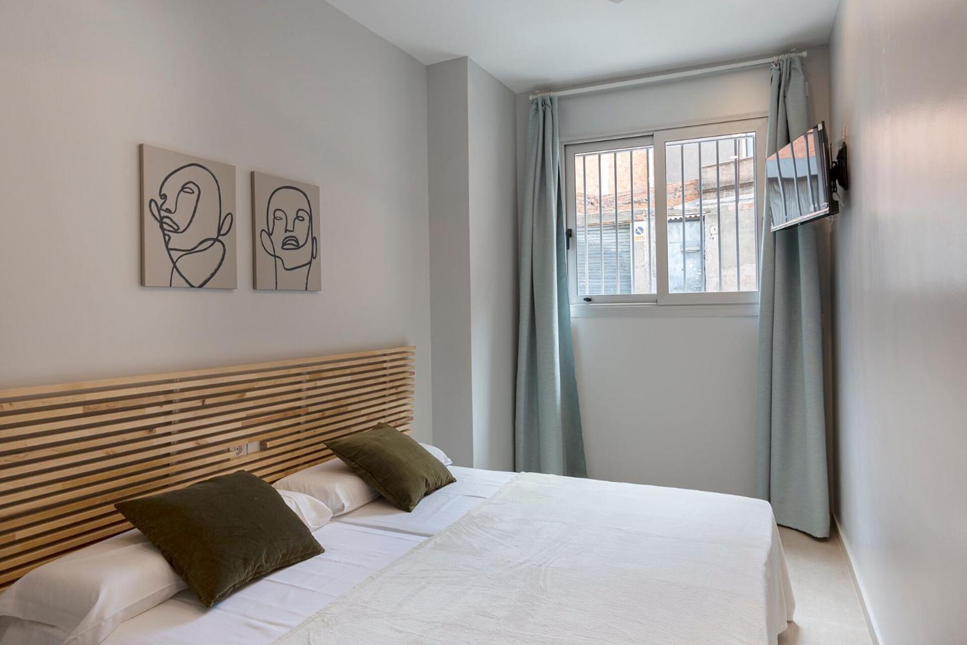 Apartament 4235 - Ab Santa Coloma Iii